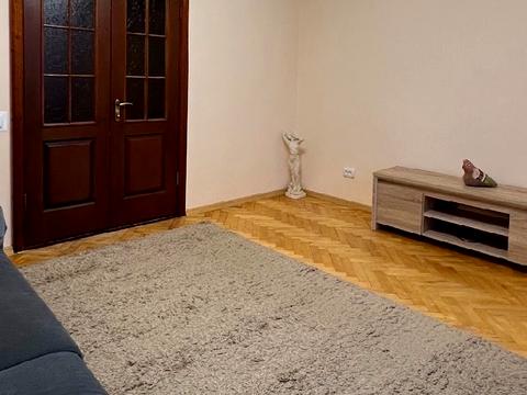 квартира за адресою Довженка вул., 14