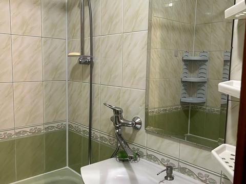 квартира за адресою Довженка вул., 14