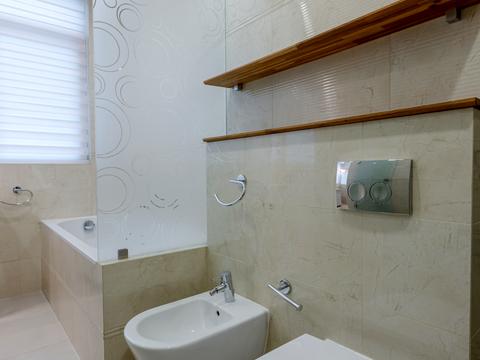 квартира за адресою Андрія Верхогляда вул. (Михайла Драгомирова), 16