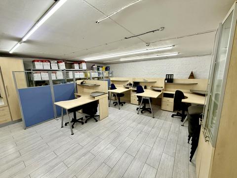 комерційна за адресою Кожум'яцька вул., 12-В