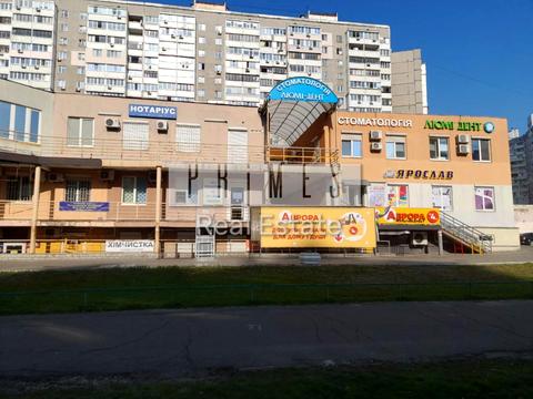 комерційна за адресою Анни Ахматової вул., 14а