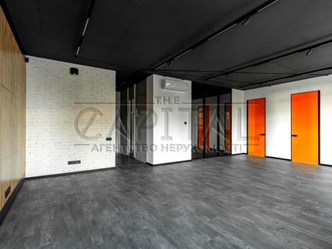 комерційна за адресою Андрія Верхогляда вул. (Михайла Драгомирова), 14-А