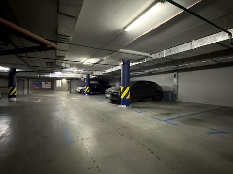 паркомісце за адресою Миколи Бажана просп., 1-б