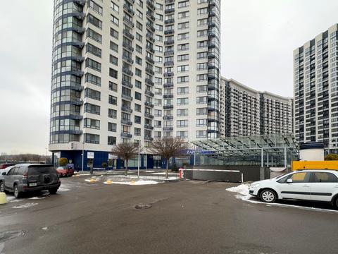 паркомісце за адресою Миколи Бажана просп., 1-б