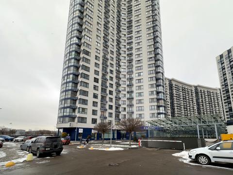 паркомісце за адресою Миколи Бажана просп., 1-б