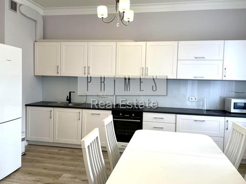 будинок за адресою смт. Козин, Придорожня