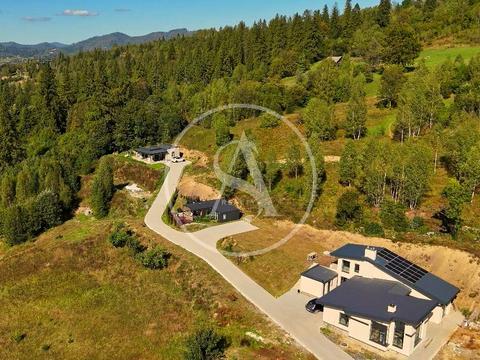 будинок за адресою Миколи Устияновича вул.