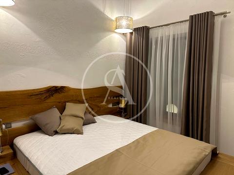 будинок за адресою Миколи Устияновича вул.