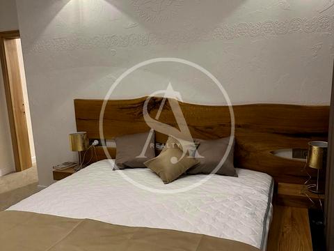 будинок за адресою Миколи Устияновича вул.