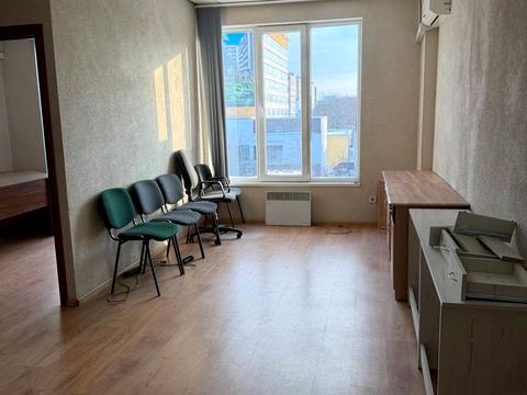 коммерческая по адресу Черновола просп. (700-летия Львова), 59