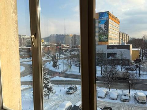 коммерческая по адресу Черновола просп. (700-летия Львова), 59