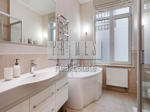 квартира за адресою Андрія Верхогляда вул. (Михайла Драгомирова), 16-Б