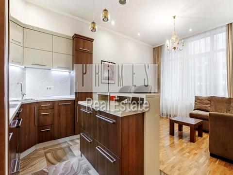 квартира за адресою Андрія Верхогляда вул. (Михайла Драгомирова), 16-Б