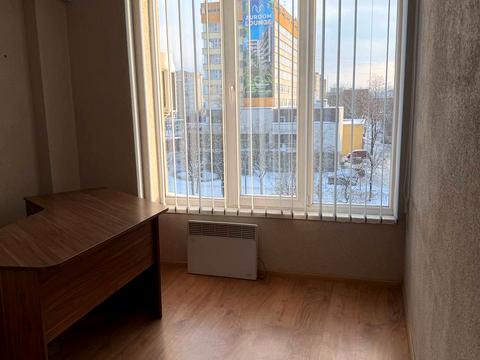 коммерческая по адресу Черновола просп. (700-летия Львова), 59