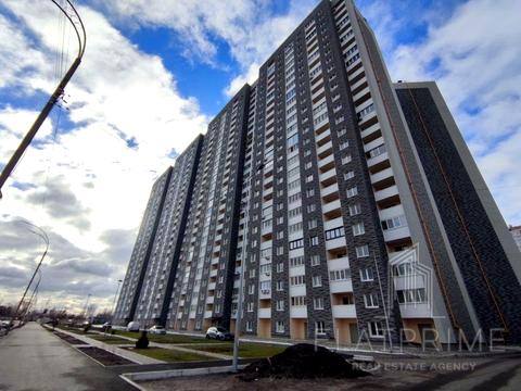 комерційна за адресою Ревуцького вул., 54