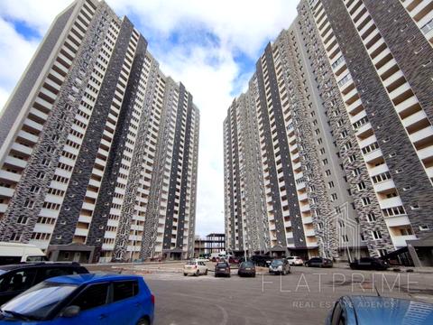 комерційна за адресою Ревуцького вул., 54