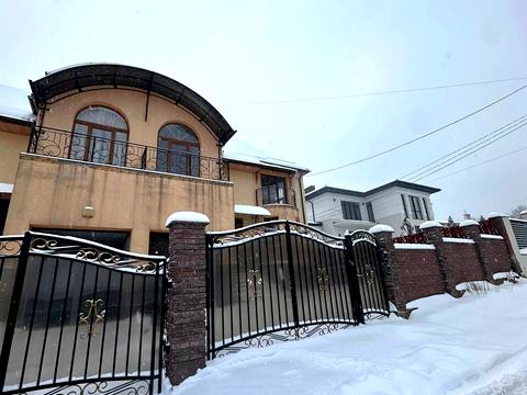 будинок за адресою Приязна вул., 2