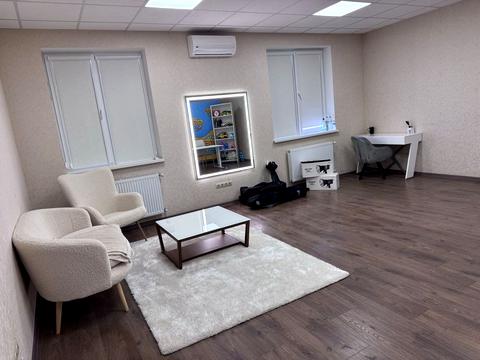 комерційна за адресою Січових Стрільців, 144