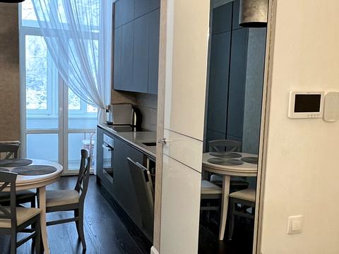 квартира за адресою Шовковична вул., 10