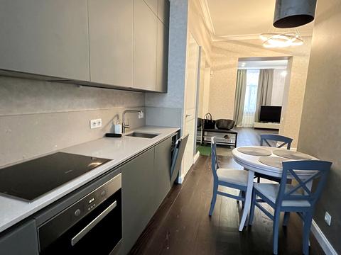 квартира за адресою Шовковична вул., 10