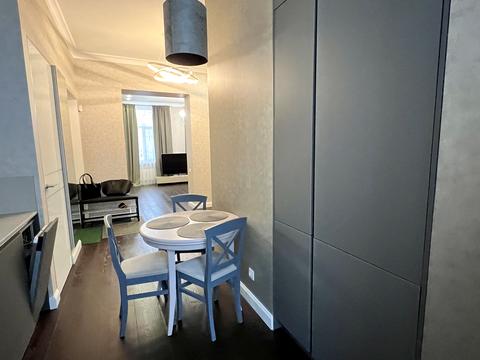 квартира за адресою Шовковична вул., 10