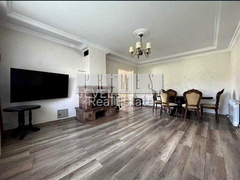 дом по адресу Достоинства ул. (Жертв Революції)