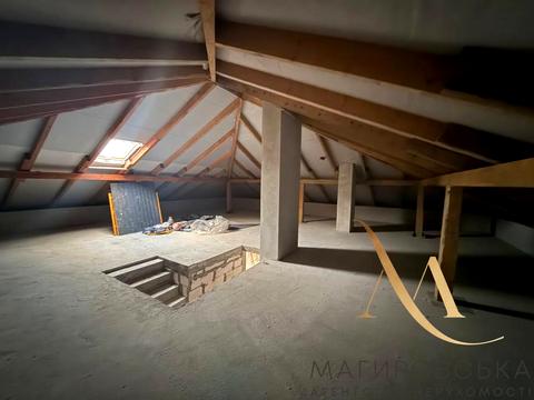 будинок за адресою с. Зимна Вода, Чупринки, 10