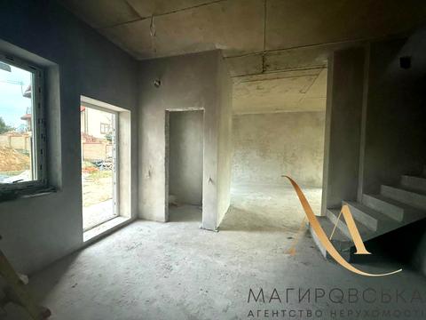 будинок за адресою с. Зимна Вода, Чупринки, 10