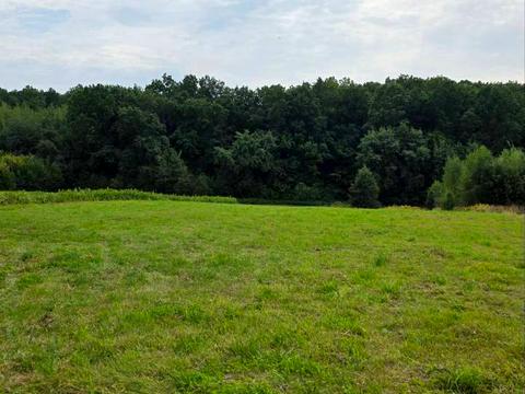 участок по адресу 