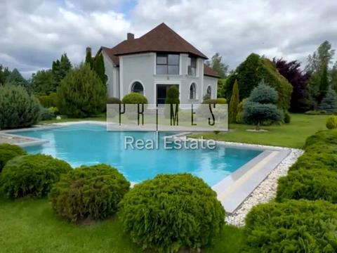 дом по адресу Ивана Франко ул. (Комунарська)