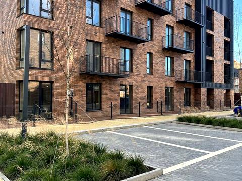 квартира за адресою 24 Серпня вул., 11