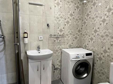 квартира за адресою Салютна вул., (Будинок 02301-02303)