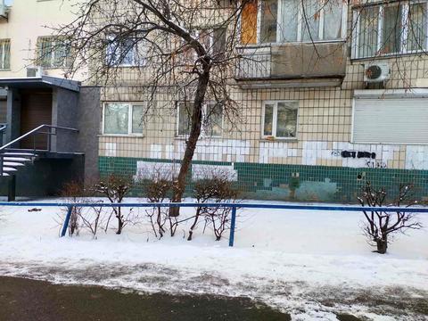 комерційна за адресою Богдана Гаврилишина вул. (Ванди Василевської), 11