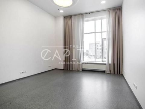 комерційна за адресою Оболонська набережна вул., 1