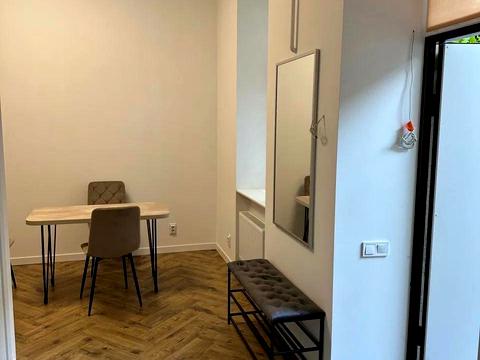 квартира за адресою Мирона Тарнавського вул. (Кутузова), 74а