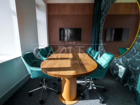 комерційна за адресою Велика Васильківська вул. (Червоноармійська), 43/16