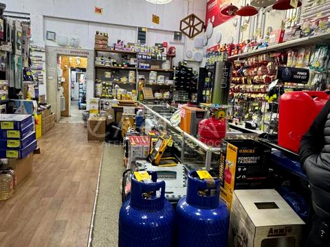 комерційна за адресою Центральна вул., 12А