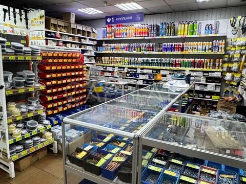 комерційна за адресою Центральна вул., 12А