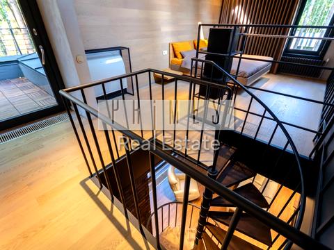 будинок за адресою Набережна вул.