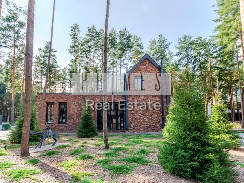 будинок за адресою Набережна вул.