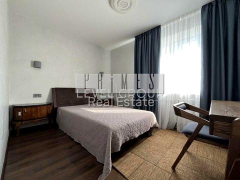 будинок за адресою Гідності вул. (Жертв Революції), 18