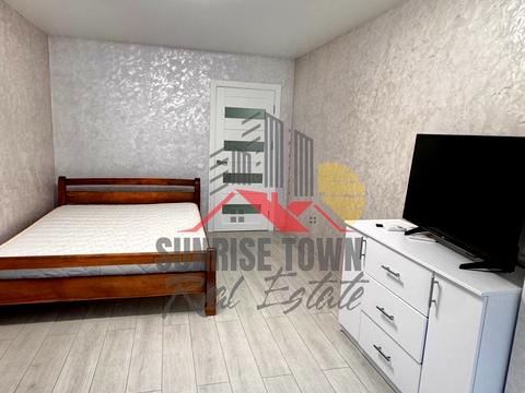 квартира за адресою Домбровського вул., 3-В, корпус  1-4