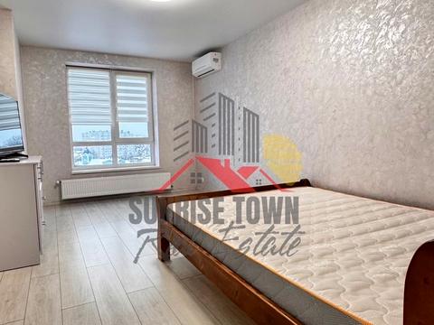 квартира за адресою Домбровського вул., 3-В, корпус  1-4