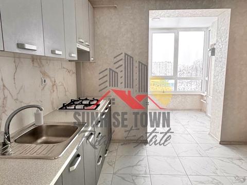 квартира за адресою Домбровського вул., 3-В, корпус  1-4