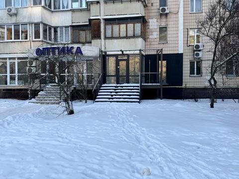 комерційна за адресою Драгоманова вул., 20