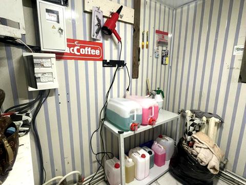 комерційна за адресою Академіка Янгеля вул., 42