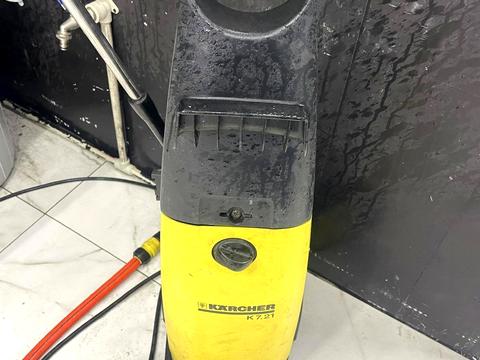 комерційна за адресою Академіка Янгеля вул., 42