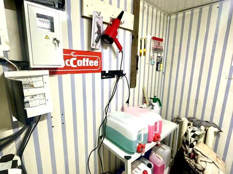 комерційна за адресою Академіка Янгеля вул., 42