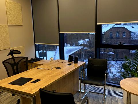 комерційна за адресою Болсуновська вул. (Сергія Струтинського), 13-15