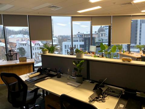 комерційна за адресою Болсуновська вул. (Сергія Струтинського), 13-15